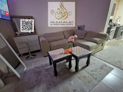 **استوديو مفروش للإيجار الشهري في الجرف 1 – بجوار المحكمة ومحطة الباص | شارع الجامعة**  فرصة مميزة للسكن في استوديو مفروش بالكامل بمنطقة الجرف 1، بموق