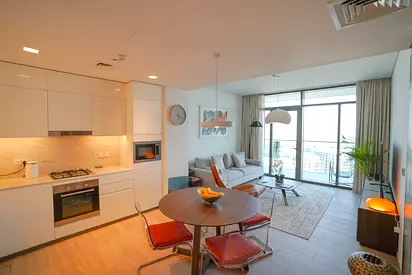 Serviced Apartment l Fully Equipped l Elegantly furnished