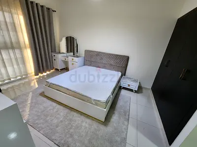 Clean environment, not CROWDED FLAT.