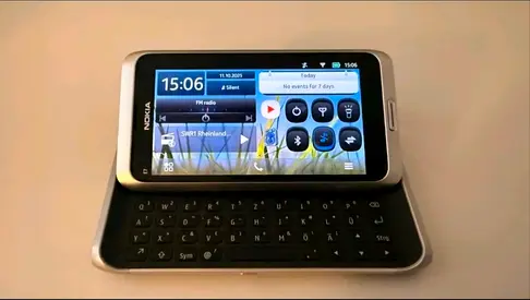 Nokia E7