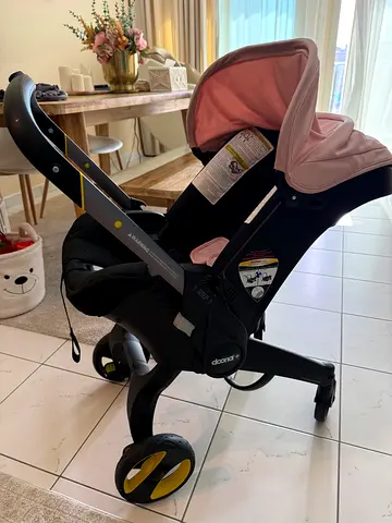 Doona + car seat and stroller in very good condition