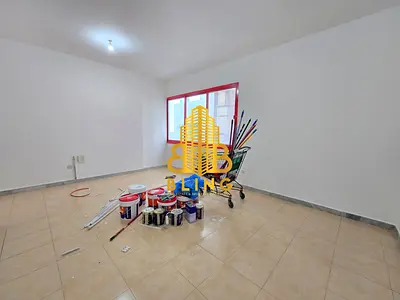 Splendid 2BHK With Balcony & Closed Kitchen