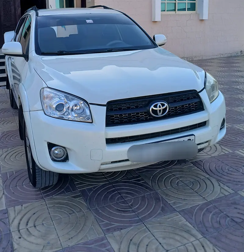 Toyota Rav 4 2009 — photo 1 of 10