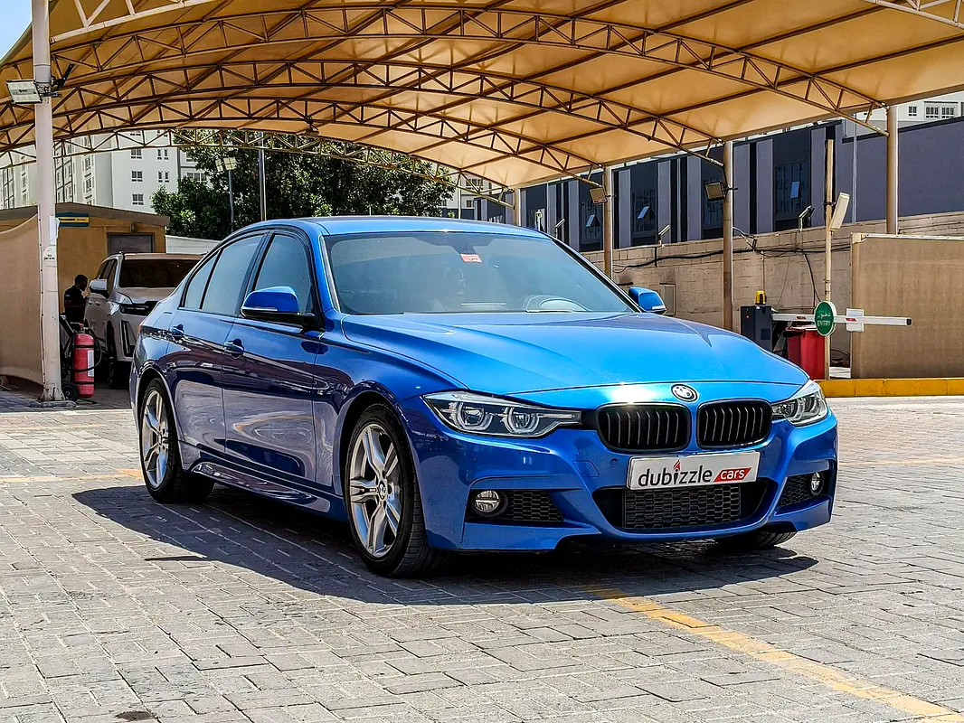 BMW 3-Series 2018 — photo 1 of 14