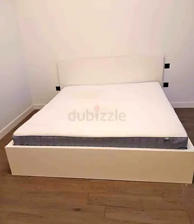 IKEA malam king‑size bed (180 × 200 cm) with 2 storage drawers and an IKEA mattress ✨
