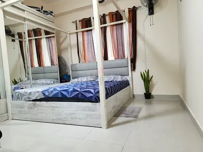 Family Room for rent Working couple (Muslim Only)