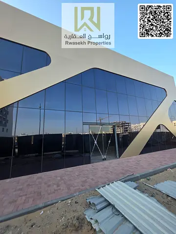 A prime investment opportunity to own a commercial mall in Al Yasmeen,on a land area of 10,000 sq. ft. with a built-up area