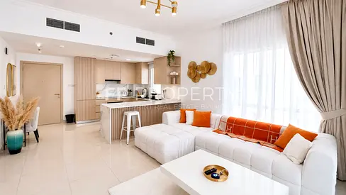 1BR- Fully Furnished - Upgraded - Ready To Move In