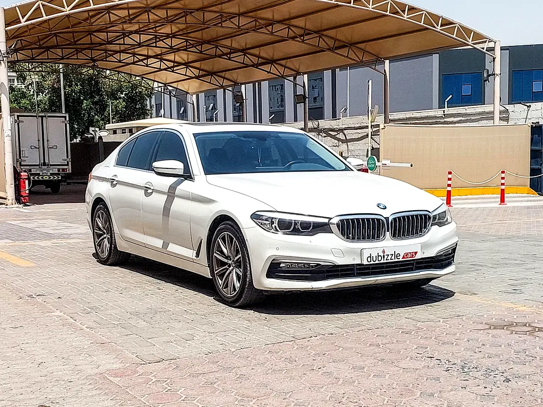 BMW 5-Series 2018 — photo 1 of 16