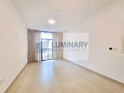 Same like new- open view - higher floor - close kitchen - 2 balconies