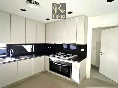 Middle Unit || Affordable Price