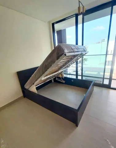 IKEA hydraulic queen‑size bed (160 × 200 cm) with  IKEA mattress