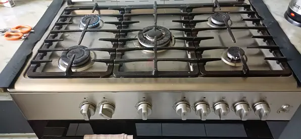 Stainless Steel 5-Burner Gas Hob / Range Top - Good Working Condition