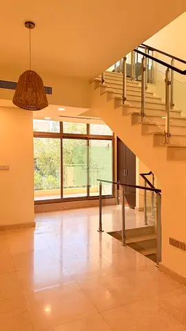 PRIME LOCATION | PRIVATE GARDEN | LARGE LAYOUT | VACANT