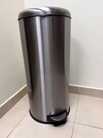 NO OFFERS - Stainless Steel Pedal Bin - Tall Kitchen Trash Can