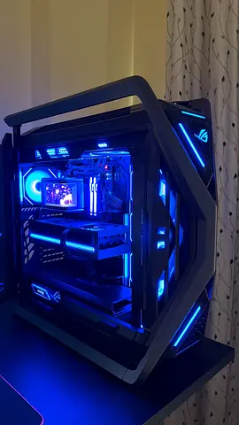 RTX 5090 ASTRAL  Alienware OLED Monitor