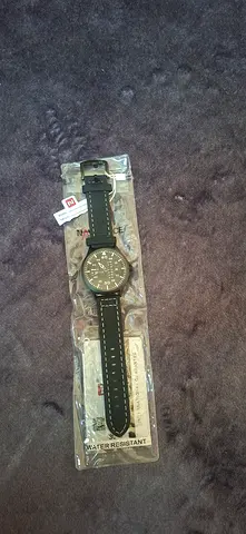 Naviforce 9074 S/B Unworn Mens Black Dial Military-Style Wristwatch with Leather Strap