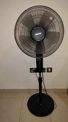 GEEPAS Black Standing Fan With Remote