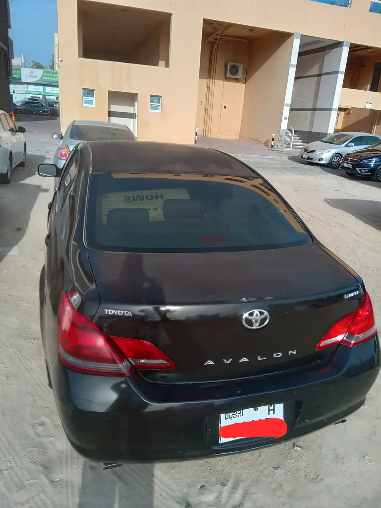 Toyota Avalon 2006 — photo 1 of 8