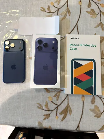 iPhone 17 Pro  - 256GB - New with Original Box + transparent cover ugreen never used