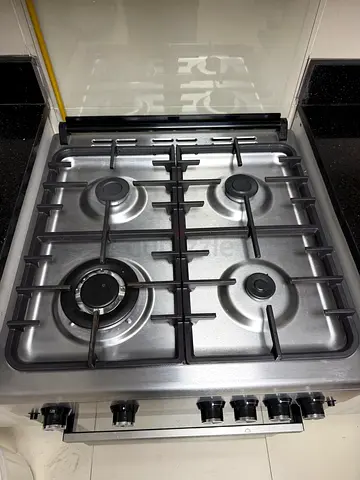 Built-in 4-Burner Gas Hob (Stainless Steel) - Brand New Condition