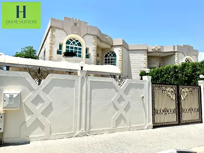 Huge Size 6Br Corner Villa with Garden and well maintained easy access