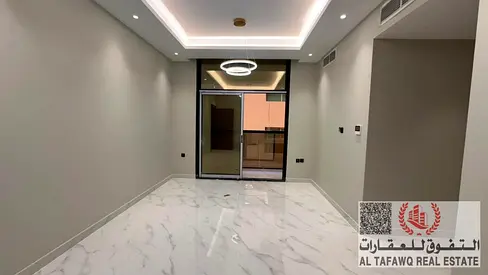 شقه تتكون غرفه وصاله وبلكونه و 2 حمام