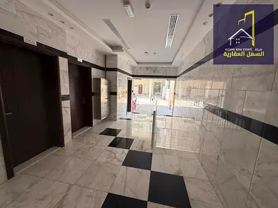 For sale in Al-Hawshi area, a commercial building with easy access to and from Maliha Street.
