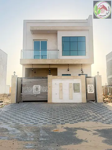 Two-story villa with a rooftop terrace, attractive price, freehold ownership, no fees.