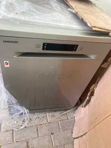 Samsung stainless steel built-in dishwasher (good condition)
