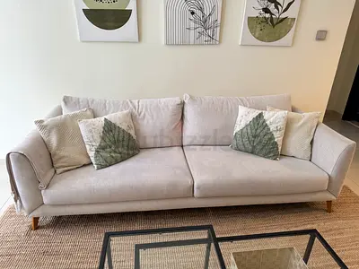 Modern 2-Seater Sofa – Cream/Grey – Very Comfortable – Excellent Condition