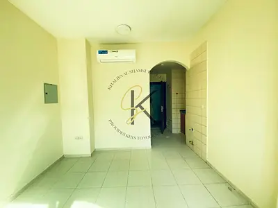 Lavish studio flat | With Split AC | full Family Building | No Deposit | only Indian Family |