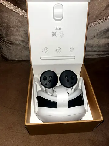 Meta Quest 3 128GB in original box just 2 times used  VR Headset with Controllers - Good Condition