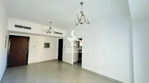 1 MONTH FREE - good layout 1 BR - closed kitchen - Near Mall - 800 sqft