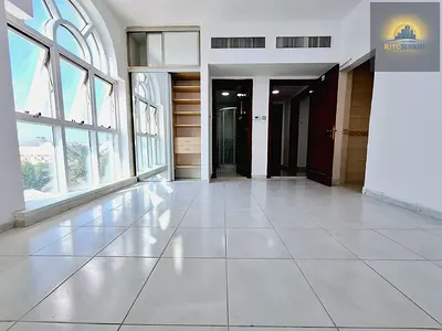 Spacious Studio apartment with Parking including water electricity and maintenance