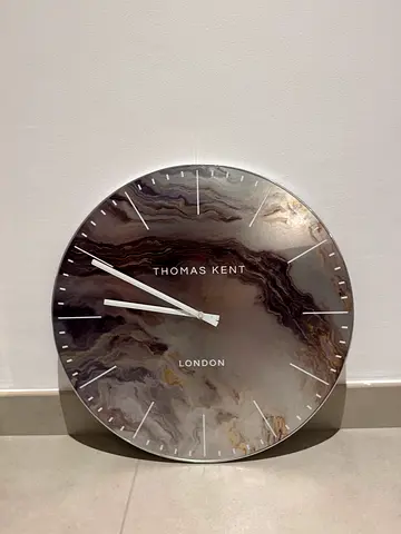 Wall clock -Thomas Kent