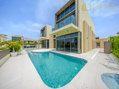 Luxury Pool And BBQ Area | Corner | Negotiable