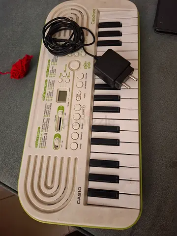 Casio 32-Key Small Portable Keyboard - Used