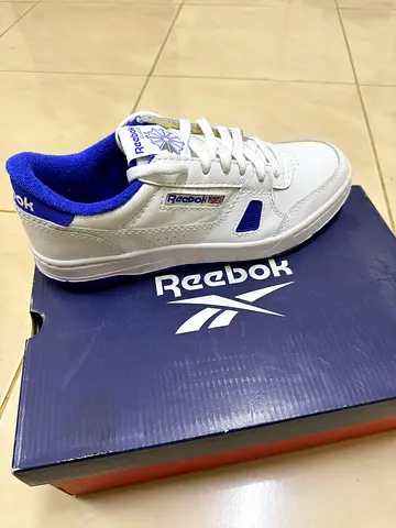 Original Reebok sneakers Size 42.5/9.5