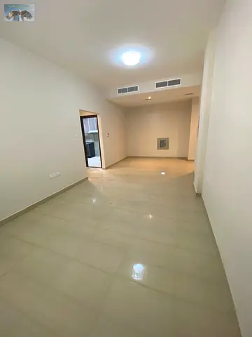 1-bedroom apartment with living room, first tenant, high-end finishing, central AC, central gas, ground floor, excellent space.