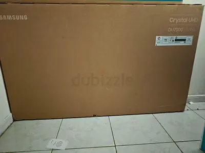 3 Original Smart TV Boxes (Samsung 65 + Hisense 65  58)
