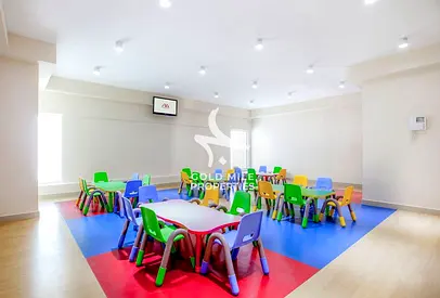 Luxurious 2+Store - Spacious Layout - Premium Amenities - Close to Mall