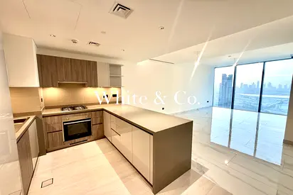 Highest Floor | Burj Views | Plus Study