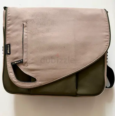 Targus Messenger Laptop Bag