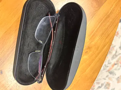 Lightweight Rectangular Reading Glasses with Hard Case