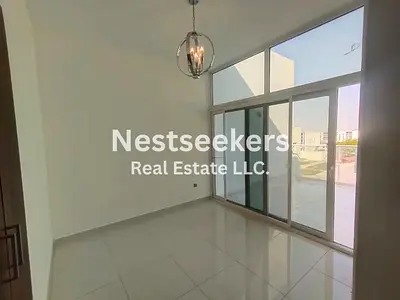 4 Bed Townhouse | Single Row | Vacant | Balcony