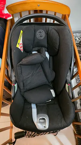 Used Infant Car Seat / Baby Carrier (rear-facing) - Good Condition