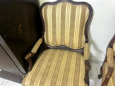 4 chairs
