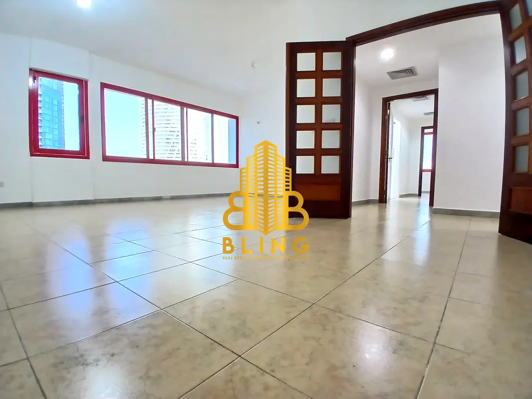 Alluring 1BHK With Closed Kitchen & Spacious Saloon
