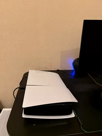PlayStation 5 Console - White (Excellent Condition, Light Use) Digital Edition